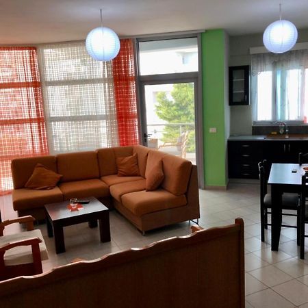 Lorenso Guest House Sarande Exterior photo