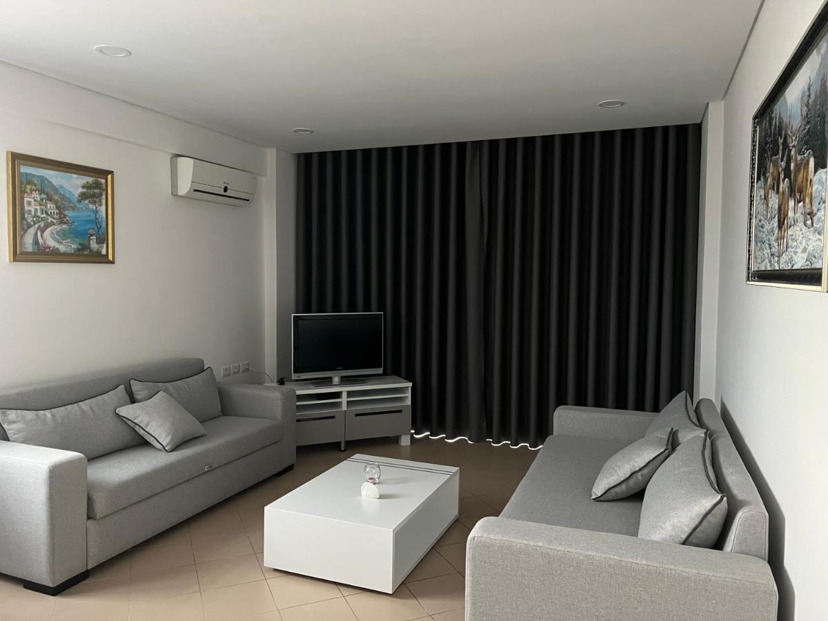 Lorenso Guest House Sarande Exterior photo